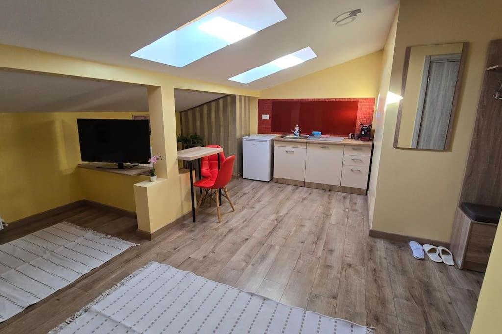 Ultra Central! Apartment
